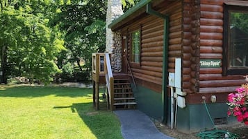 Cabin, 2 Bedrooms | Exterior
