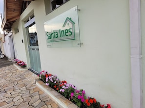 Exterior detail - Pousada Santa Inês (Cachoeira Paulista)