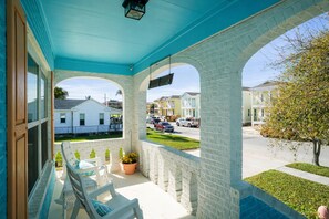 Terrace/patio - Private Pool | Walk to Beach + Seawall | Pet Friendly | Sleeps 11 (Galveston)
