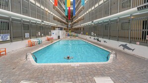 Innenpool, beheizter Pool