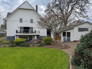 Exterior - New Property! Vintage Terrace (Carlton)