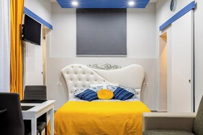 1 bedroom, iron/ironing board, free WiFi, bed sheets - Harmony Living - Massimo Studios Theater - Old Town (Catania)