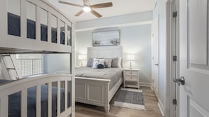 Room - Emerald Isle 1102 - Front row beach chair service included! Affordable rates! (Panama City Beach)