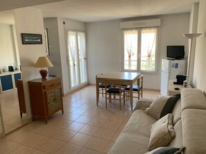 TV - Mer à 5 minutes et vue splendide! (Nice)