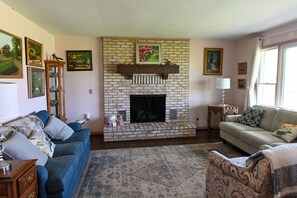 Living area - Cozy Country Home w/Sauna & Scenic Views (Mount Airy)