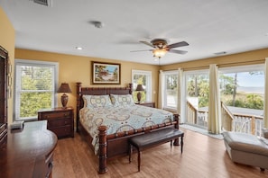 4 bedrooms, iron/ironing board, free WiFi, bed sheets - Heated Saltwater Pool, Bayfront Views & Coastal Comfort at Bay Beauty (Port St. Joe)