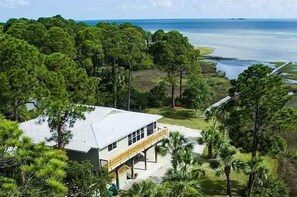Exterior - Saltwater Pool, Bayfront Views & Coastal Comfort at Bay Beauty (Port St. Joe)