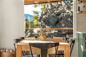 Dining - Cozy 2 BR Wellness Cabin in Bailey, Yoga, Sauna, Mountain Views (Bailey)