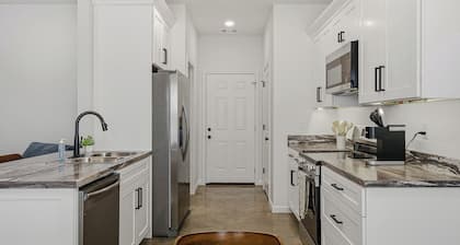 BROOKLAND'S BEST! 3 Bed 2 Bath Minutes from NEA Baptist!!