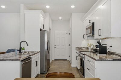 BROOKLAND'S BEST! 3 Bed 2 Bath Minutes from NEA Baptist!!