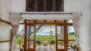 Family Villa, Balcony, Garden View | Interior