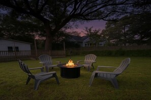 Property grounds - 2BR Home | Grill + Free Parking | Near Beach + DT (North Charleston)
