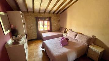 House, Multiple Bedrooms, Smoking, Private Pool