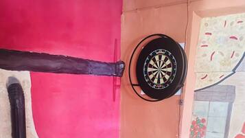 Casa, varias habitaciones, fumadores, piscina privada | Interior