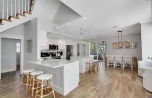 Fridge, microwave, oven, stovetop - The Pool House~Steps to Beach & Siesta Key Village (Siesta Key)