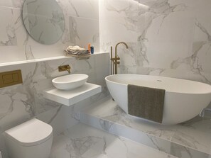 Bathroom - Luxury Penthouse Apartment (Doncaster)