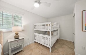 Room - Summer Salt – Steps to Siesta Key Village & Beach (Siesta Key)
