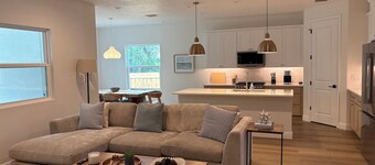 Stunning, New 3BR Private Home in Vero Beach