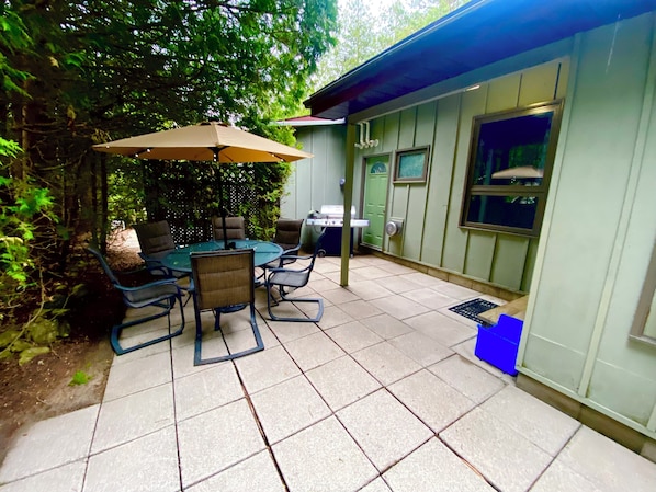 Chaumière familiale, 1 grand lit et 1 canapé-lit | Restauration en plein air