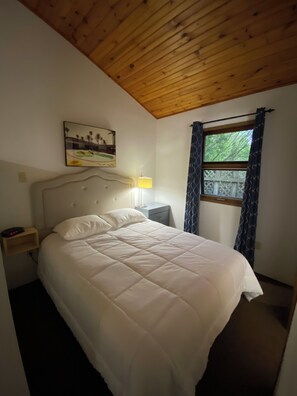 Chaumière familiale, 1 grand lit et 1 canapé-lit