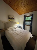 Family Cottage, 1 Queen Bed with Sofa bed | Free WiFi