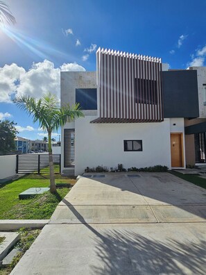 Exterior - Welcome to enjoy new Villa! Entire home in Punta Cana, Dominican Republic (Punta Cana)