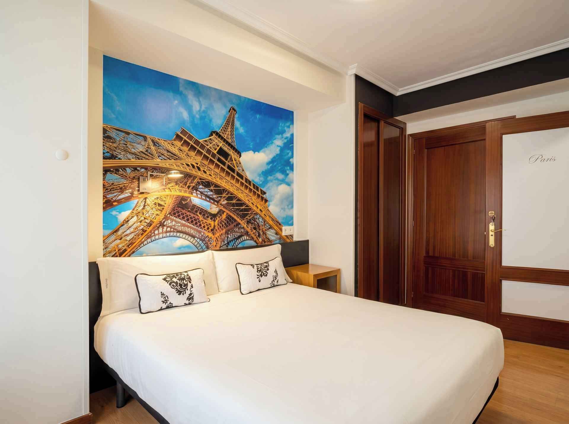 Double Room, City View | Free WiFi, bed sheets