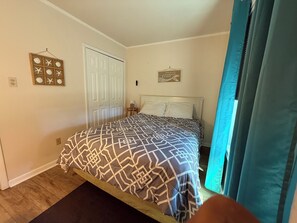 2 habitaciones, tabla de planchar con plancha y wifi gratis 