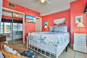 2 bedrooms, iron/ironing board, travel cot, free WiFi - The Palace Resort #1114 (Myrtle Beach)