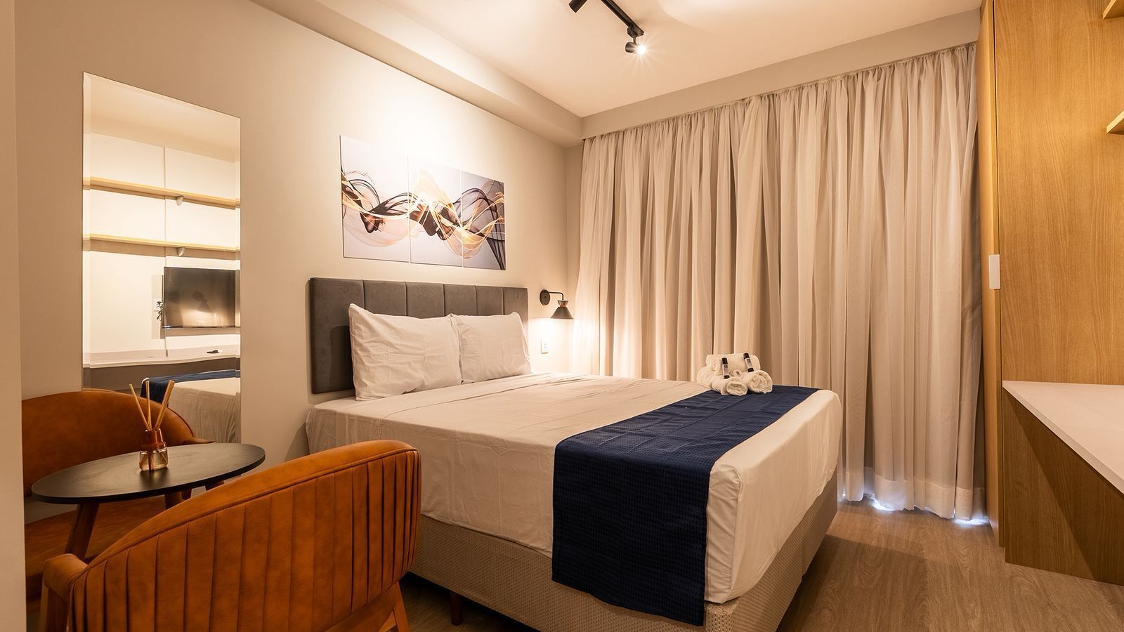 Deluxe Studio Suite, City View