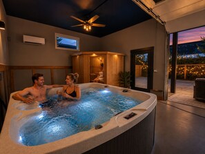 Terrace/patio - 2 Villas • Sleeps 21 • Theater • Sauna • Hot Tubs (Ocean Shores)