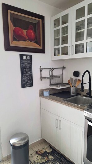 Nhà, 2 phòng ngủ, sân hiên | Nội thất