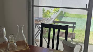 House, 2 Bedrooms, Patio | Dining room