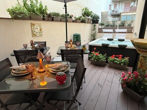 Outdoor dining - Borbon home luxury appartament & spa (Palermo)
