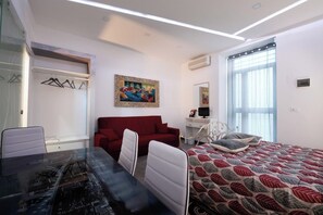 1 bedroom, iron/ironing board, WiFi, bed sheets - Harmony Living-Theatro Massimo Studio- City Center (Catania)
