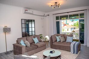 Living area - Shanzu 2BR with Pool + Beach Access - Mombasa (mombasa)