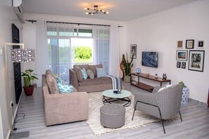 Living area - Shanzu 2BR with Pool + Beach Access - Mombasa (mombasa)