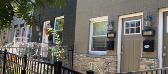 Newly Renovated 2BR 2BA DC Skylight Loft Near Union Market & H St Corridor!