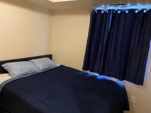 Room - Newly Renovated 2BR 2BA DC Skylight Loft Near Union Market & H St Corridor! (Washington)