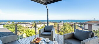 180° Ocean Views | Pool Table | Coastal Escape