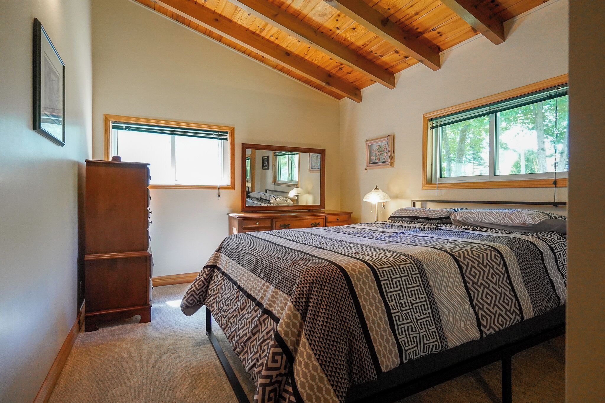 5 chambres, fer et planche à repasser, Wi-Fi gratuit, draps fournis