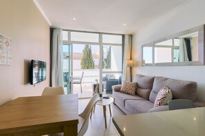 Smart TV - Apartment Bay View Sofia with sea view and pool and garage (Albufeira)