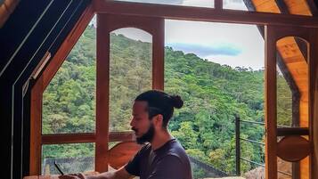 Deluxe Chalet, Balcony, Mountain View | Interior