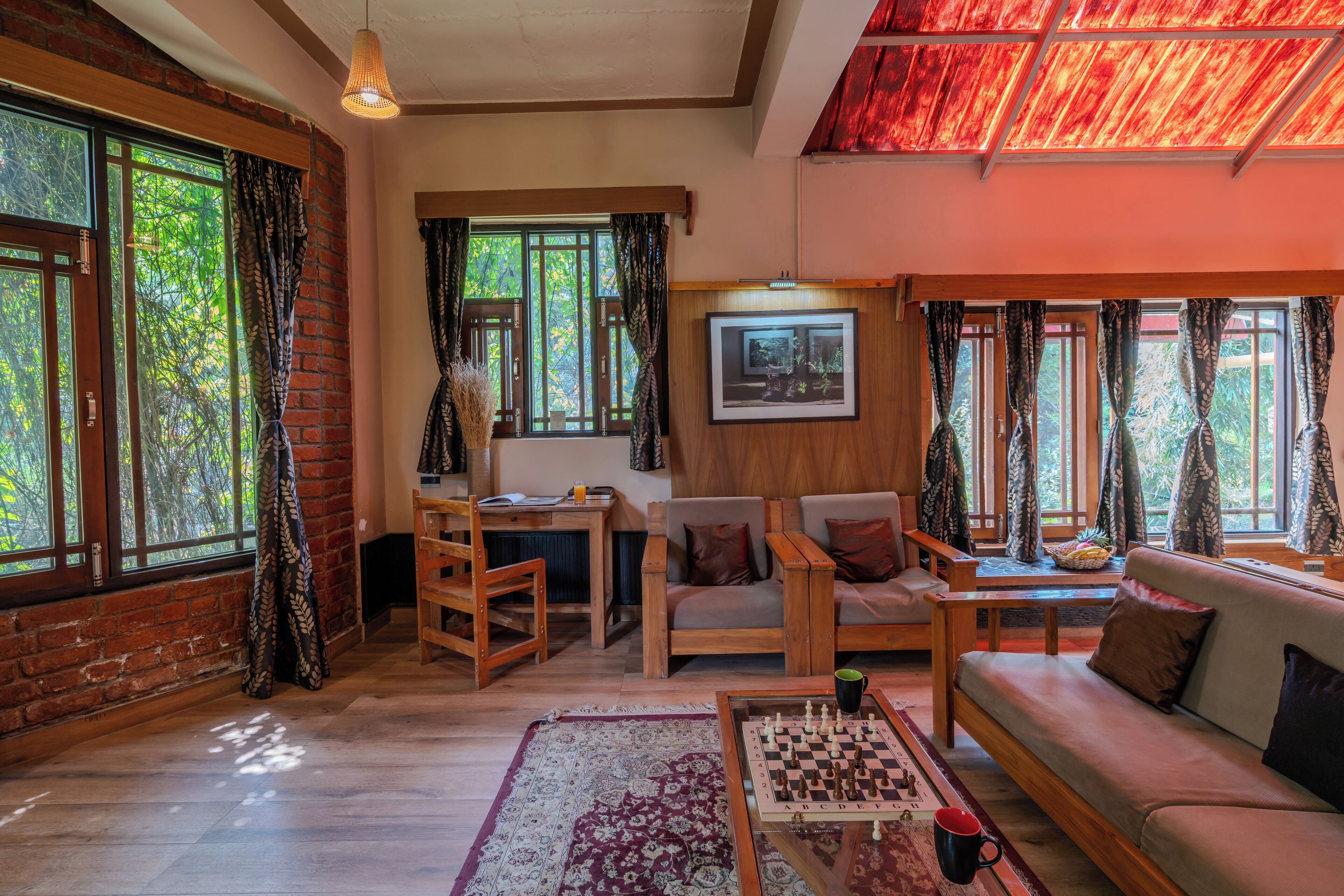 Luxury Suite, Mountain View | Living area