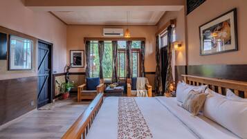 Superior Room, Valley View | In-room safe, desk, laptop workspace, blackout curtains