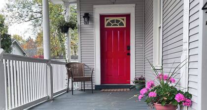 Luxury 1-bd First Floor apt near Crandall Park in Glens Falls
