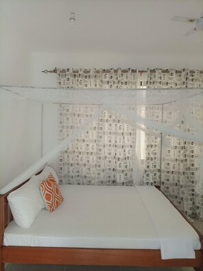 Deluxe Double Room - 6 Park Retreat Mtwapa (Mtwapa)