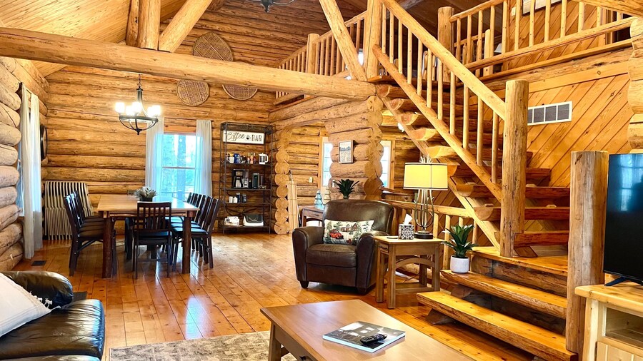 Hidden Log Cabin Hot Tub Ping Pong Family