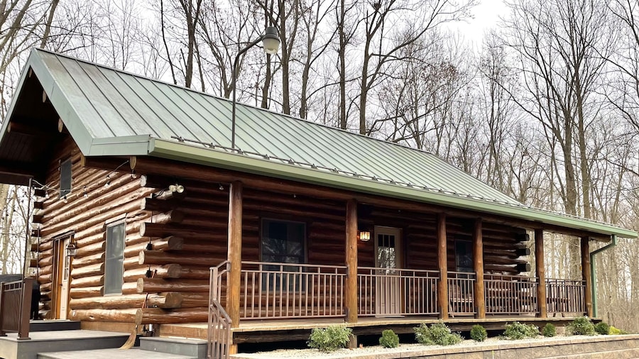 Hidden Log Cabin Hot Tub Ping Pong Family