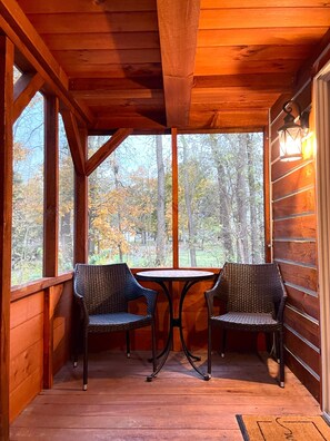 House | 2 bedrooms - Secluded Shipshewana Log Cabin In the Woods (Shipshewana)